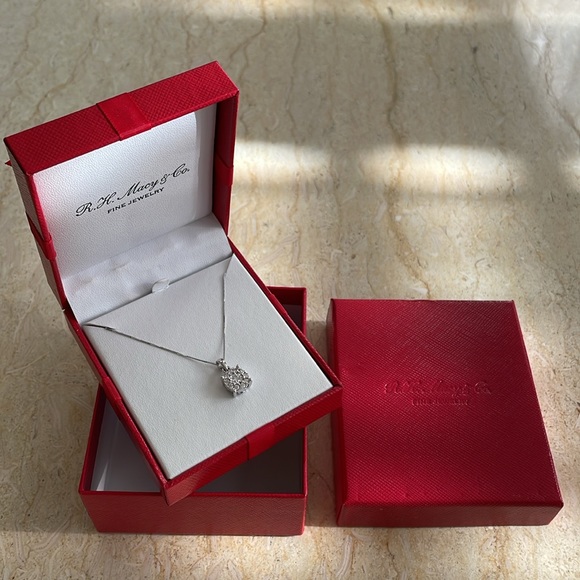 NWT Diamond Halo 18" Pendant Necklace (1/3 ct. t.w.) in 14k White Gold. $1200 - Picture 17 of 17
